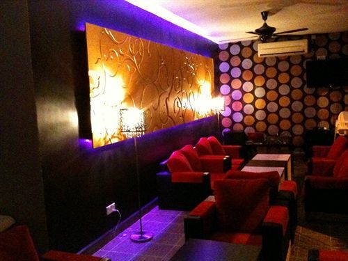 One Motel And Cafe Kuah Exterior foto